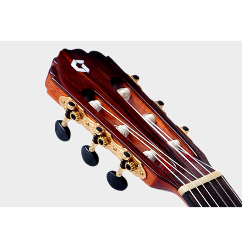 Guitarra Clásica Pequeña GEAK K-220 Cedro - Calidad y garantía en Yaparu