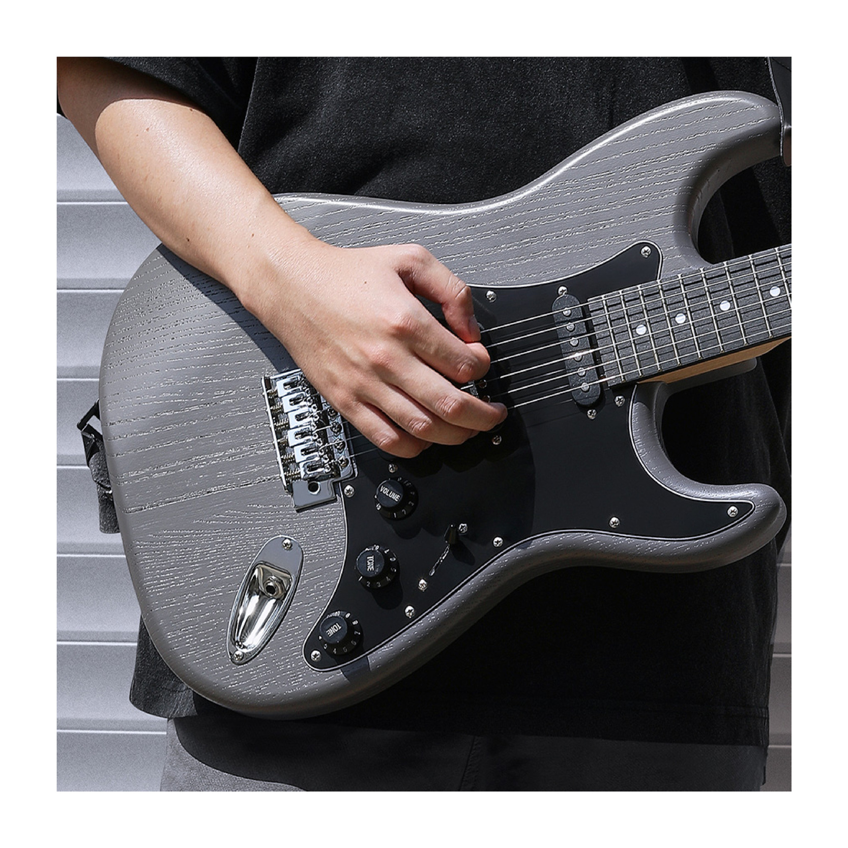 Pack Guitarra Eléctrica DONNER DST-80 Matton Black - Calidad y garantía en Yaparu